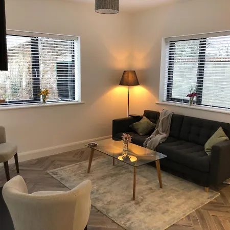 Killester Self Catering Апартаменты *